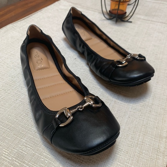 Me Too Black Flats with Silver Accents - Picture 1 of 2